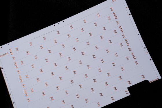 Купить Экономически эффективное одностороннее решение для светодиодных панелей: высокопроизводительные FPC и SMT для массового производства Гибкая печатная схема для медицинского обслуживания пояса пояса высококачественный настраиваемый светодиодный пояс PCB online manufacture